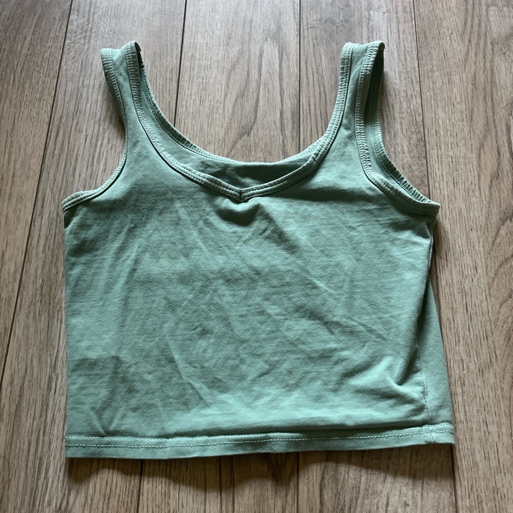 Green Sleeveless Fitted Crop Tank Top